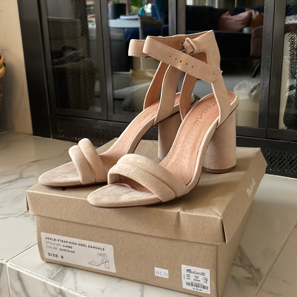Madewell Sand dune color ankle strap high heel sandals size 8
